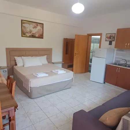 Nitro - Sea And Garden Pensionat 3*