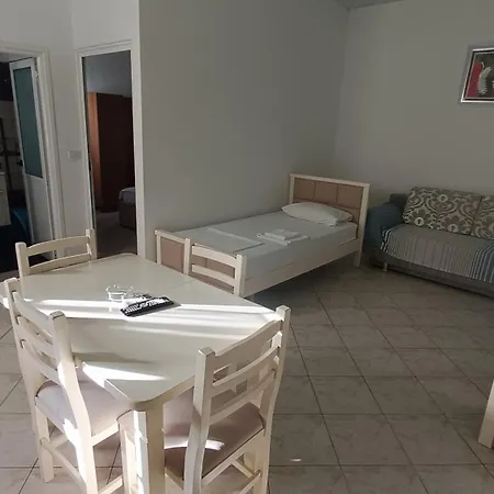 Pensionat Nitro - Sea And Garden 3*