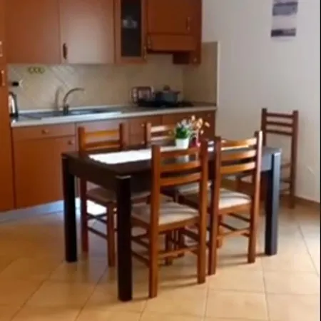 Nitro - Sea And Garden 3* Bashkia e Orikumit