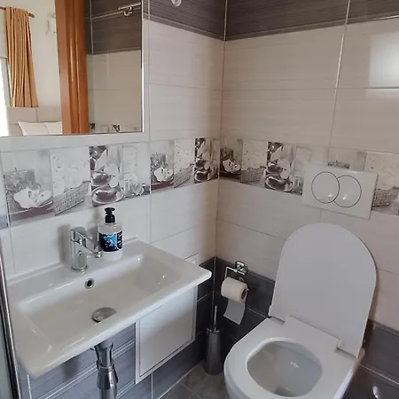 Nitro - Sea And Garden